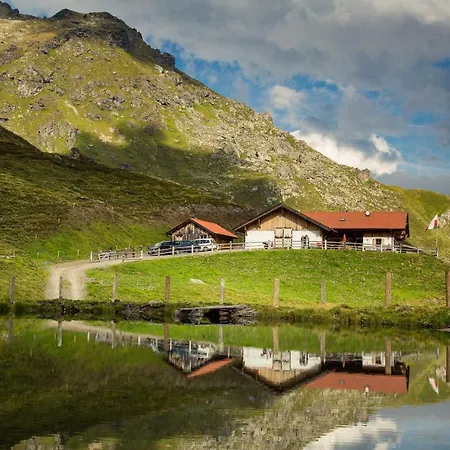 Bergler Hoamat Holiday home Navis